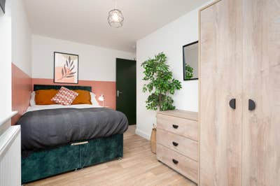 💥 LAST ROOMS Brand New Ensuite Studio Rooms NN1💥 Main Photo