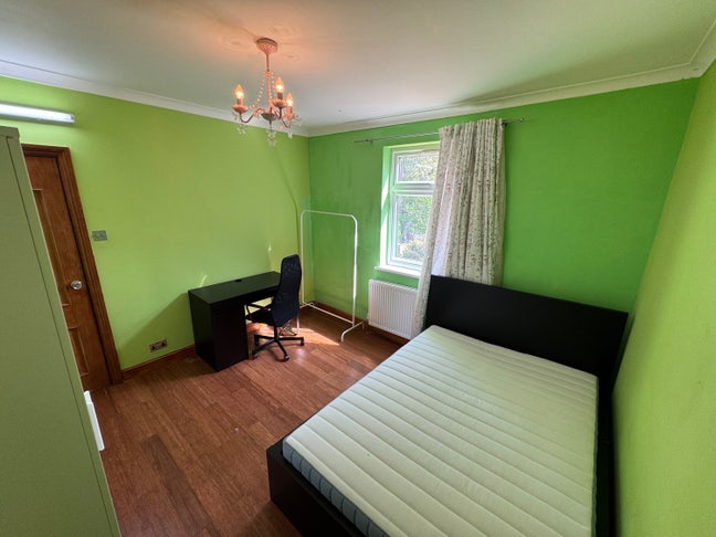 Spacious Furnished Double Room for Couples  Main Photo