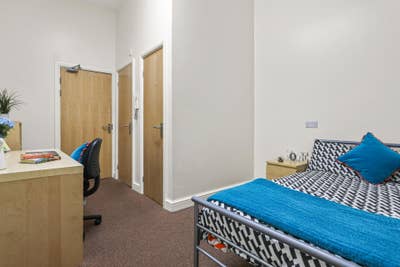 1 Room in Share Flat Main Photo