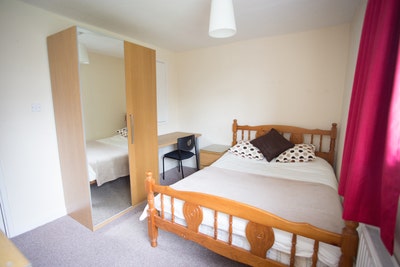 🔥 Great Value Double Room - Walkable to Town ✨ Main Photo