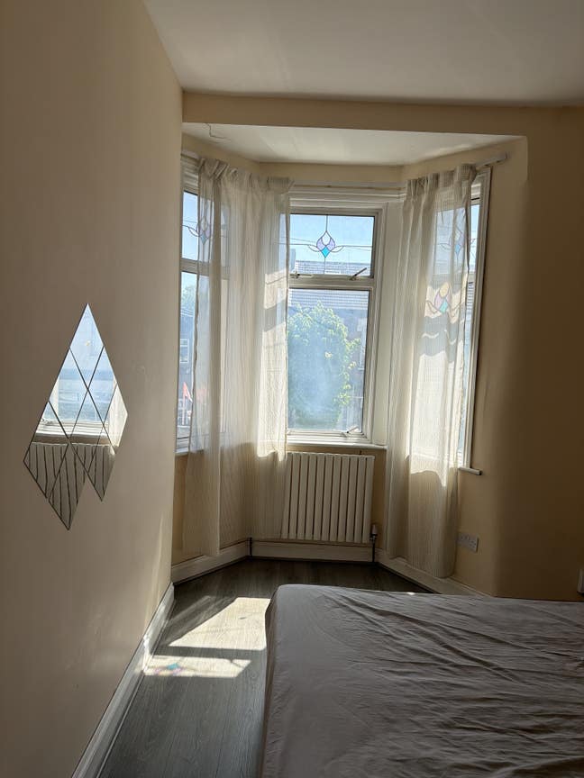 Spacious Double Room in Manor Park-Bills included  Main Photo