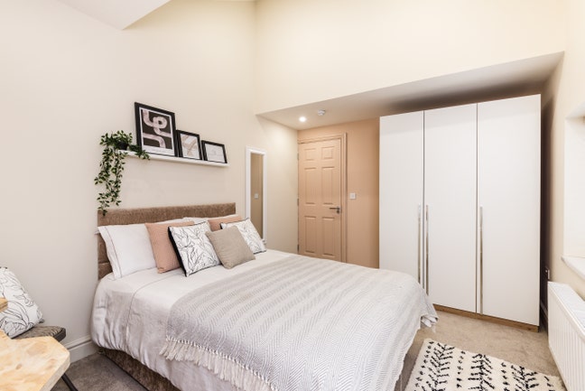 1 Double En-Suite in Old Swan Area! Main Photo