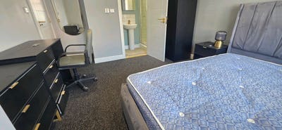 En suite rooms,BILLS INC. Eccles, Salford, Swinton Main Photo