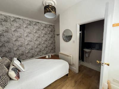 Front St | Ensuite Room | Heart Of Acomb Main Photo