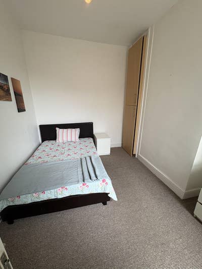 Double room in friendly share house in Penny Lane Main Photo