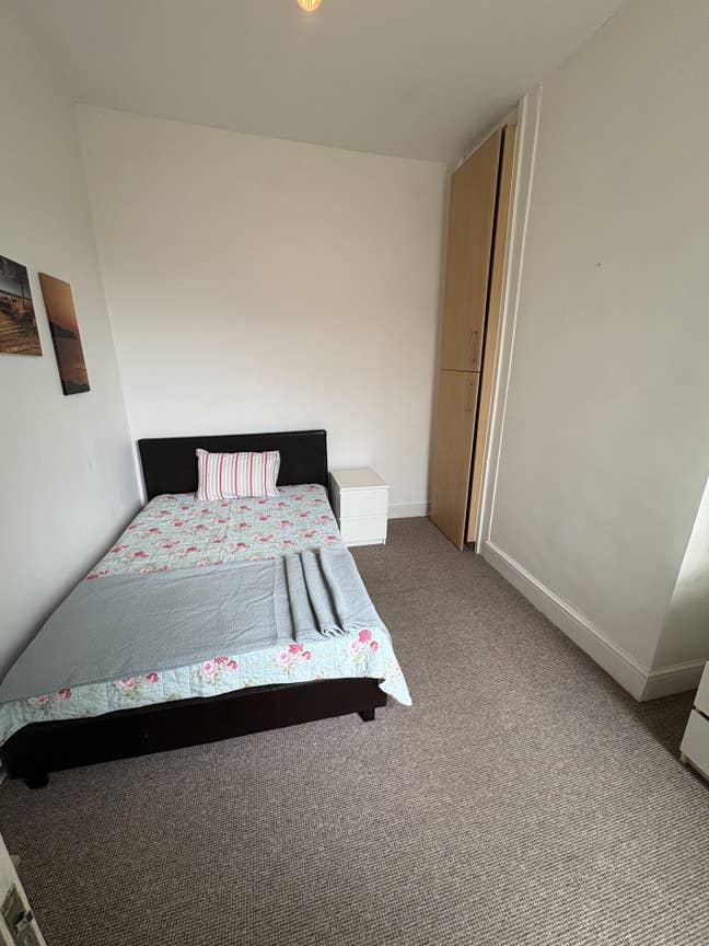 Double room in friendly share house in Penny Lane Main Photo
