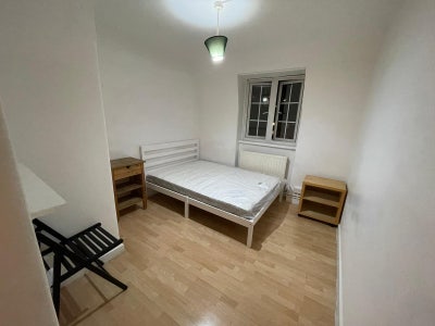 Large Double room in Aldgate East/whitechapel Main Photo