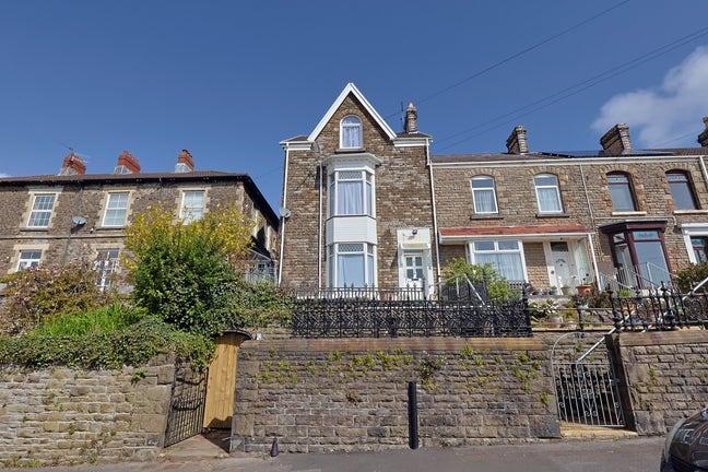 Luxury Studio Available Now In Swansea Main Photo