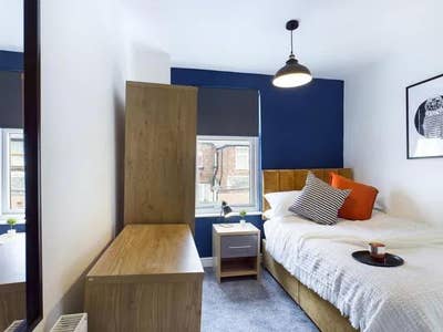 1 En Suite Double Room Available in L9 Area! Main Photo