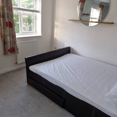 Lovely double bedroom 10mins to Bedford Hospital  Main Photo