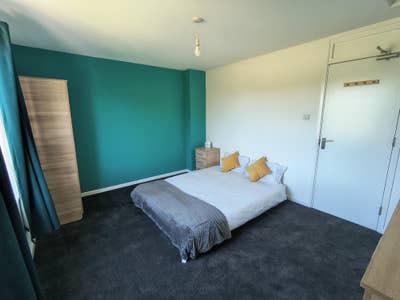 🎈King Size Bed in Bretton Newly Decorated🎈 Main Photo