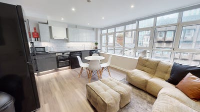 Student Tenancy Takeover – Cardiff City Centre Main Photo
