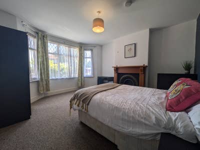 Well-Located Room Near MOD & Airbus Main Photo