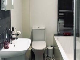 Looking for Respectful Flatmate! Main Photo