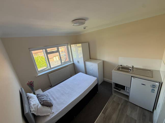 Ensuite Room Available – &pound;570 pcm (All Bills Inclu Main Photo