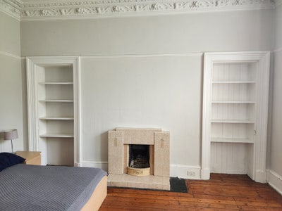 Room across from Haymarket Station Main Photo