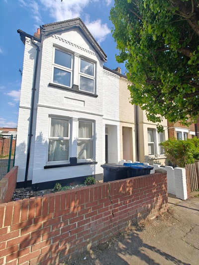2 Bed Terraced House, George Road, KT3 Main Photo