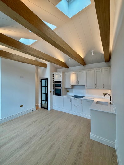 Spectacular Newly Refurbished Penthouse Flat Main Photo
