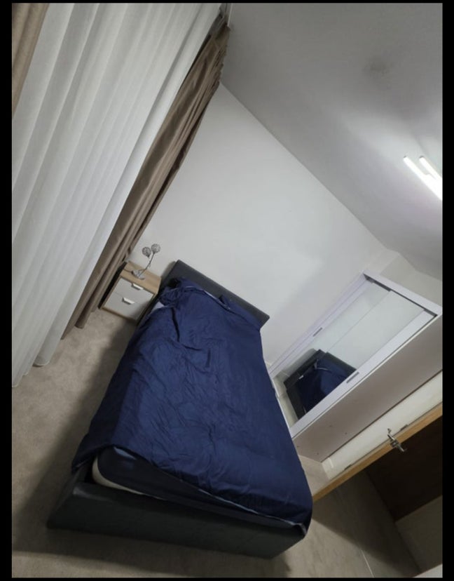 Room for rent Main Photo