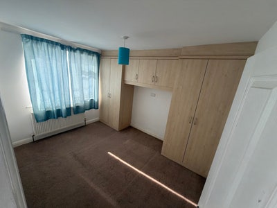 1 Double room available now Main Photo