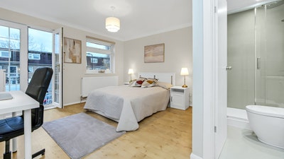 🏡 Brand new rooms by beautiful Gunnersbury Park!  Main Photo
