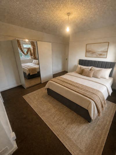Double Room for Couple – Fallowfield – M14 Main Photo