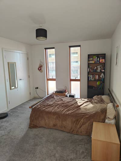 1 large bedroom in Elephant & Castle in 3 bed flat Main Photo