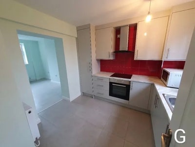 First floor studio in Mitcham*Couple Allowed* Main Photo