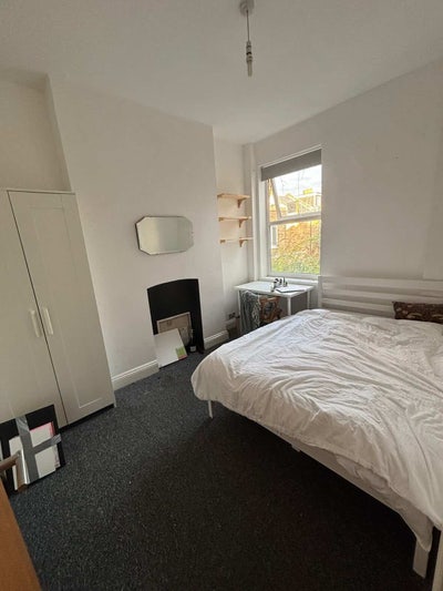 Double Room available Main Photo