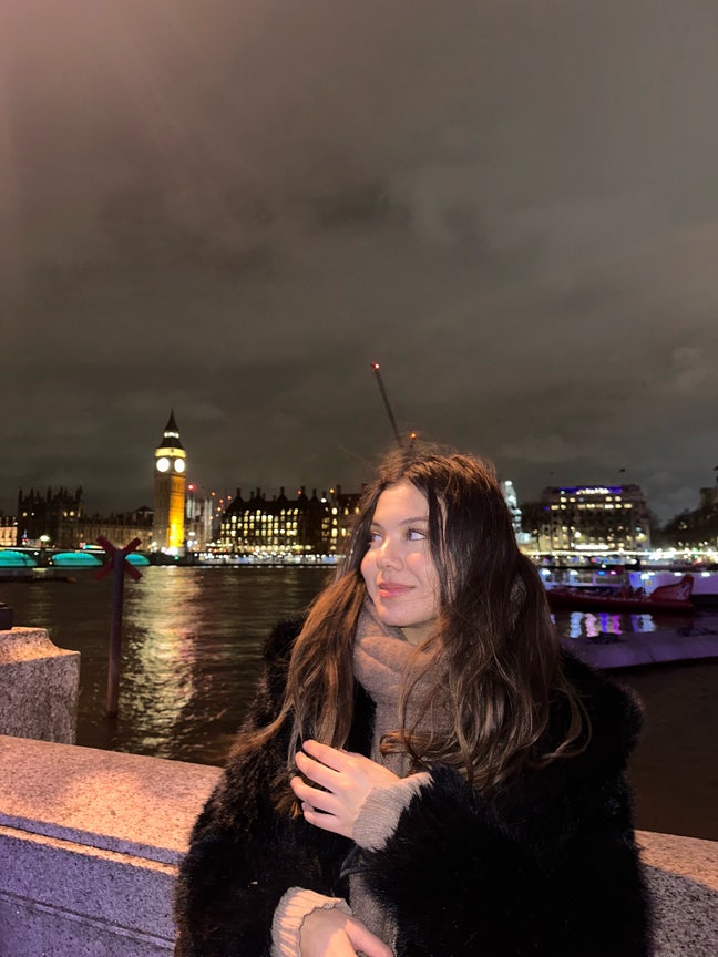 Looking for a room by mid may! Main Photo