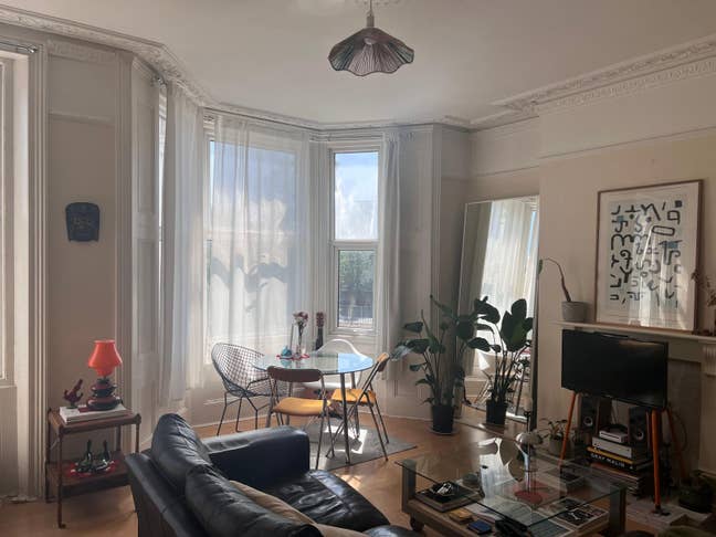Large Double Room with En-Suite - Ravenscourt Park Main Photo