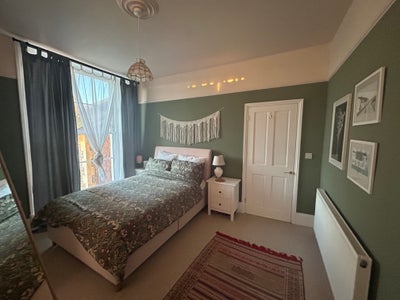 Double room, furnished, great location  Main Photo