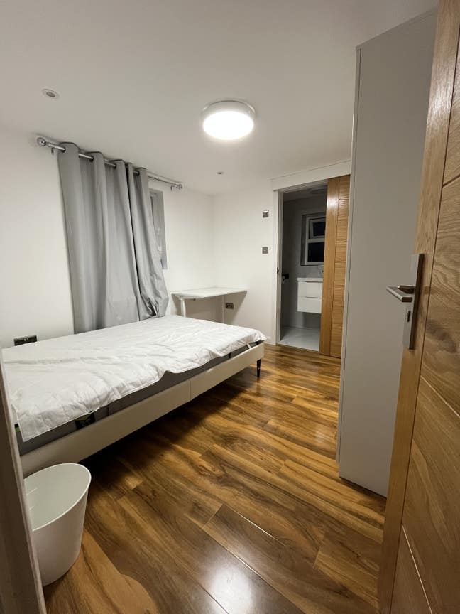 Rooms to let in East ham &pound;900 & &pound;750 Main Photo