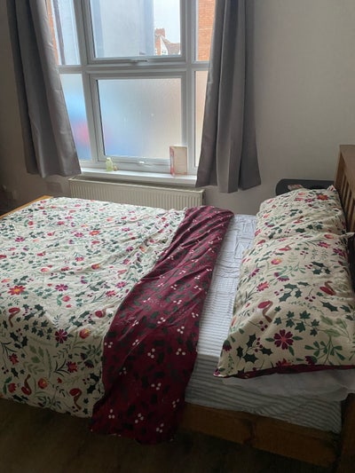 Double En-suite Room Available Main Photo