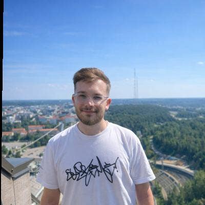(24) Looking for room or flatmates Main Photo