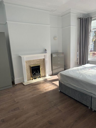 2 master bedroom  Main Photo