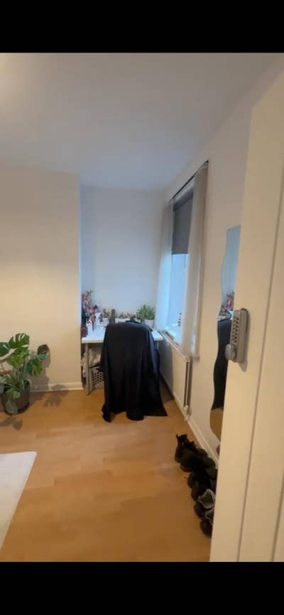 1 bedroom available - 4 bed house (URGENT) Main Photo