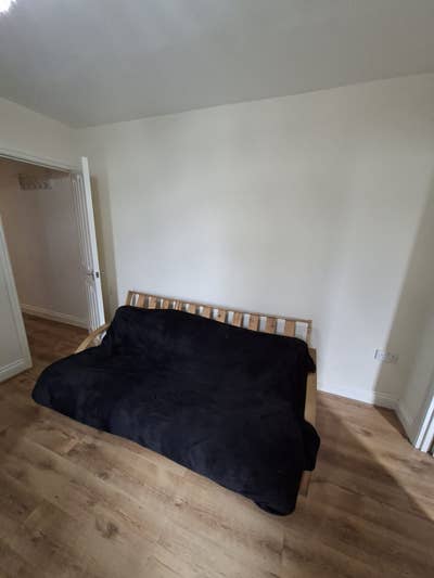 Sunny cosy warm 2 bedrooms flat Main Photo