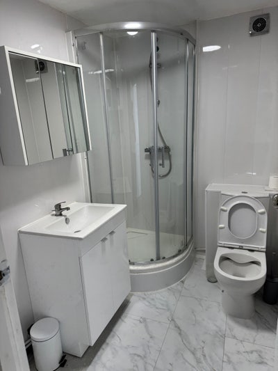 1 bed flat for rent/ All bills included in price Main Photo