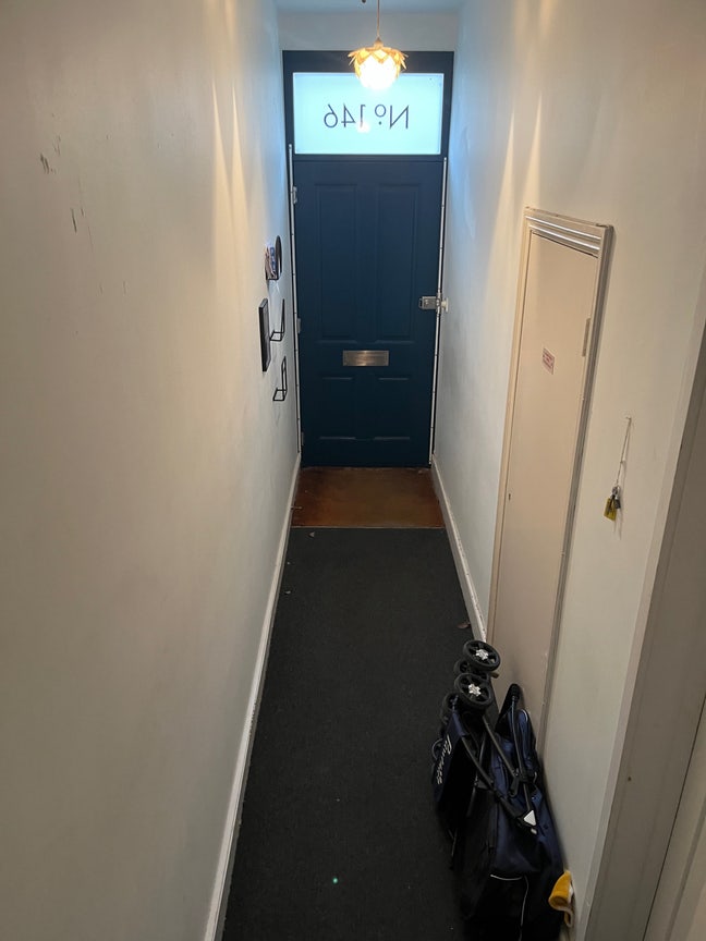 Bright room in Queens Park from May-June! Main Photo