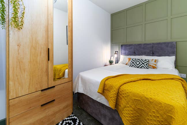 Media City Nearby | All Bills Inc | Stylish Room Main Photo