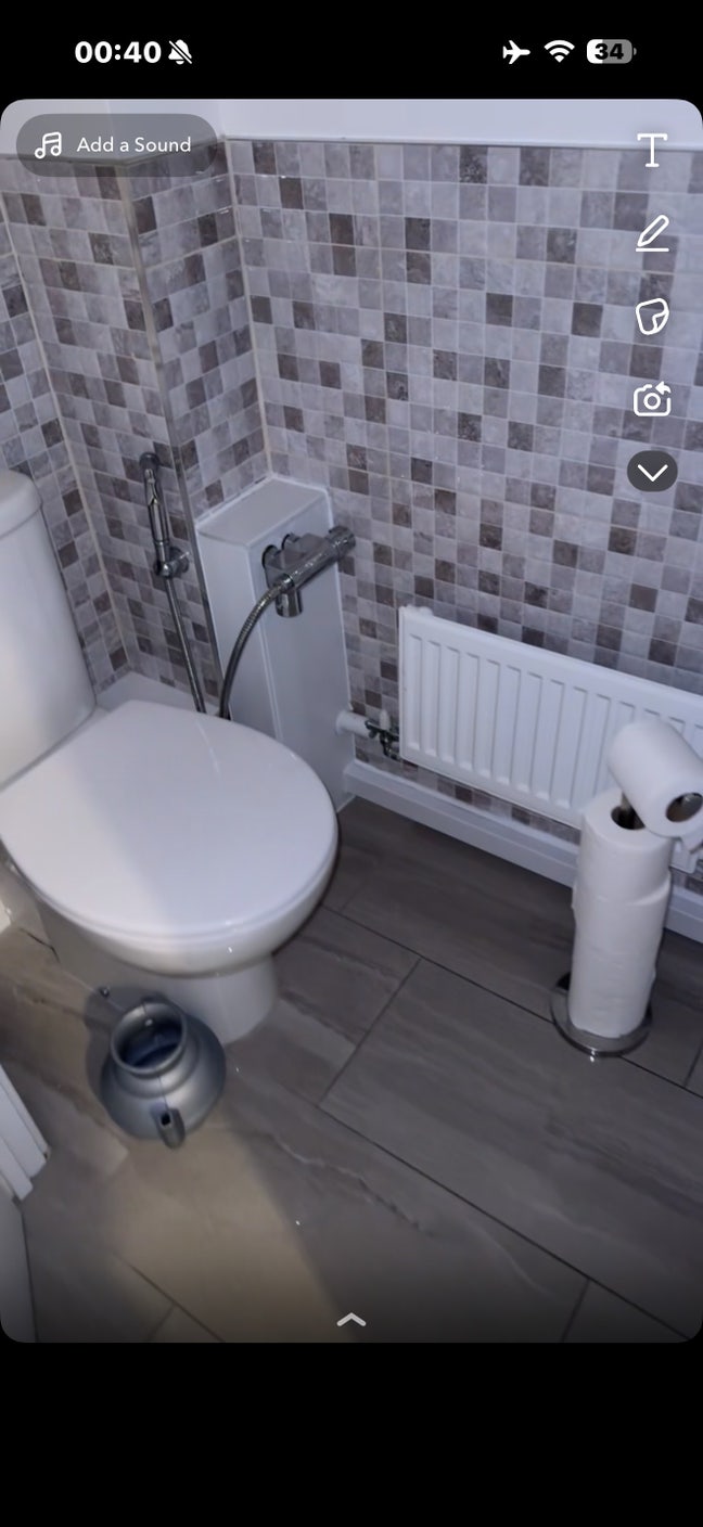 Rooms to rent in a big new build  Main Photo