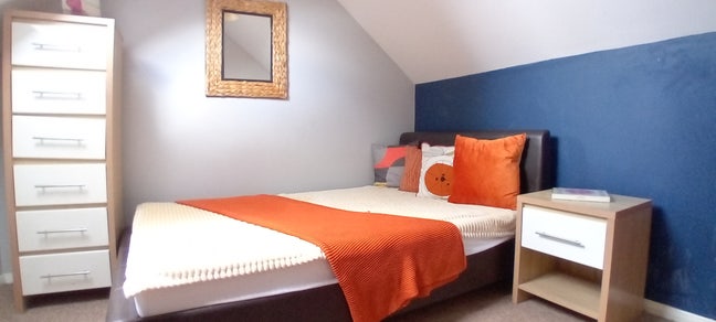 ☀️🪻2 Double Rooms with Views over Parkland 🏞️ Main Photo
