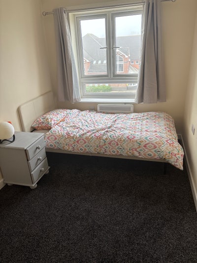 Room available  Main Photo