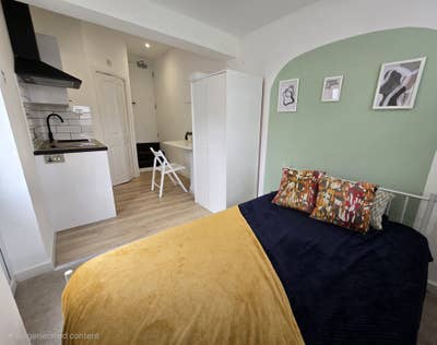 Double Rooms with Kichenette Ready to Move Main Photo