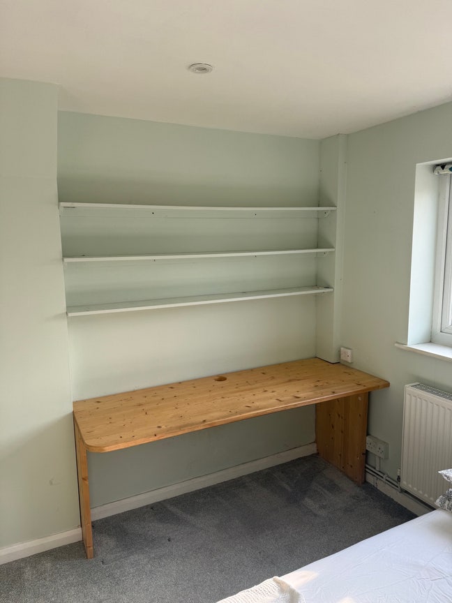 Double bedroom with private shower and toilet  Main Photo