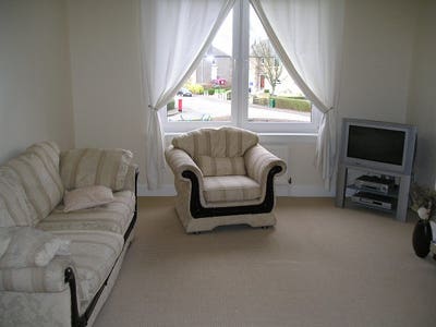 Spacious double room for female flatmate  Main Photo