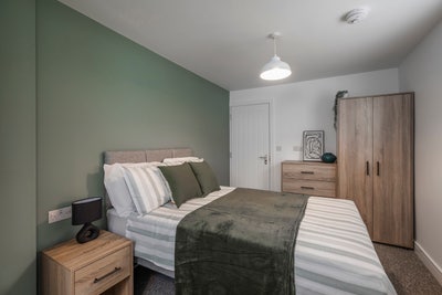 Peaceful Pad with Parking & Friendly Vibes Main Photo