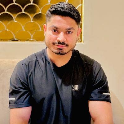 Professional Male seeks a double room Main Photo