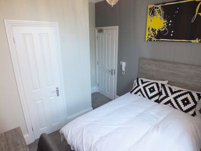 Unique Ensuite Room - Central Reading! Main Photo
